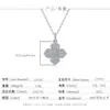 Collar de trébol de cuatro hojas de plata de ley S925 totalmente engastado con diamantes de moissanita, colgante de trébol de la suerte de lujo ligero, cadena para clavícula de mujer, venta al por mayor de fábrica