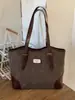 Bolso Transfronterizo de Alta Gama de Gran Capacidad para Mujer 2025 Nuevo Otoño e Invierno Bolso de Hombro Retro Bolso Tote de Nicho para Viajes