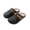 Qiyijia 2026 nuevas pantuflas de algodón antideslizantes para el hogar de otoño e invierno con suelas gruesas, cómodas para usar al aire libre, estilo casual versátil para mujer