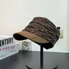 Sombrero de Equitación Plegado con Estampado de Leopardo en Gamuza y Bloques de Color para Mujer, Viajes al Aire Libre de Verano, Nuevo Estilo Coreano, Sombrero Holgado Cálido y Protector Solar