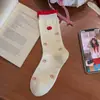 Calcetines de algodón de estilo japonés, dulces, de dibujos animados, con bordado de manzana, para mujer, de caña media, con volantes, calcetines apilados de encaje estilo colegial, femeninos
