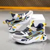 Zapatos de Malla para Niños Estilo Nuevo Verano Huecos con Marco de Malla Simple para Niños Medianos y Grandes Niños Transpirables Superficie de Malla Zapatos para Correr