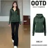 Cárdigan negro con cremallera, adelgazante para mujeres petite, nuevo top con capucha para principios de otoño 2026, chaqueta sudadera de corte ajustado