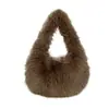 Nuevo Bolso de Peluche Otoño 2025 Estilo Sureño Bolso con Forma de Empanadilla Pequeño Color Sólido Estilo Chanel