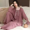Pijama de algodón de doble capa con tacto de nube para mujer, 190 g, venta al por mayor, nuevo conjunto casual de dos piezas para el hogar, estilo pullover, corte holgado