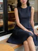 Vestido de Mezclilla Sin Mangas de Cuello Redondo de Longitud Media con Cintura Ajustada 3D Hecho a Medida Petite Xingge para Mujer Llegada Nueva Verano 2026