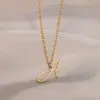 Venda Quente Transfronteiriça Colar de Letras Inglesas Maiúsculas Douradas 26 Letras Colar de Aço Inoxidável Colar de Letra Borboleta em Forma de Coração