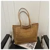 Nova Bolsa de Ombro de Braço Moda Casual Grande Capacidade Nova Bordado Xadrez 2025 Cor Sólida Outono