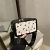 2025 Nueva Moda de Verano Elegante con Estilo Coreano Moda Casual Estilo Bosque Dulce Bolso Pequeño Cuadrado de un Solo Hombro Cruzado
