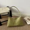 Bolso cuadrado pequeño casual de diseño de nicho, bolso nuevo para mujer moderno y a la moda, bolso de hombro y cruzado personalizado para el verano 2026