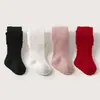 Novo Pacote com Quatro Peças de Leggings Simples de Cor Sólida para Meninas, Primavera e Outono, para Crianças de 0 a 6 Anos, Adequadas para Usar com Saias no Jardim de Infância