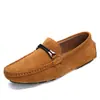 Mocasines slip-on para hombre, nuevo modelo de otoño, estilo British old money, zapatos planos casuales de gamuza para ir al trabajo