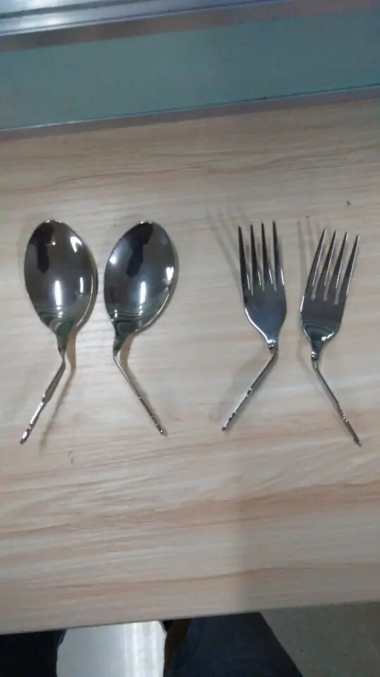 左右更叉瓢羹