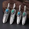 Joyería de plata de ley S925 al por mayor, moda japonesa y coreana, vintage, plata tailandesa, pluma de turquesa, colgante simple para hombres y mujeres
