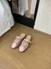 []Sandalias de cuña con diseño de malla tejida hueca, Zapatillas cerradas para exteriores de verano 2026