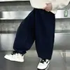 Pantalones de Felpa para Niños Otoño e Invierno 2026 Nuevo Estilo Streetwear Niños Geniales Pantalones de Chándal Sueltos Ropa de Invierno Niños Geniales Pantalones Deportivos