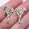 25x 18mm 1,1g prata antiga DIY retrô liga de zinco acessórios de joia pingente de menina líder de torcida