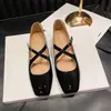 Versión de Piel de Oveja ~ 2025 Nuevo Charol Brillante Correa con Hebilla Cruzada Boca Baja Mary Jane Zapatos de Mujer Planos Franceses Planos para Mujer