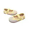Sapatos Tendência para Meninas Estilo Coreano com Biqueira Dividida Falsa 2026 Verão Novos Mocassins Sapatos de Couro Retro Francês para Bebê Menina