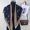 Pañuelo Triangular de Seda para Mujer, Nuevo Estilo Primavera y Verano, Pañuelo de Seda Estampado Retro, Chal Versátil, Pañuelo de Protección Solar, Moderno y Elegante