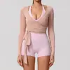 Top de yoga de manga larga hecho a medida para mujer, amigable con la piel, corte ajustado, secado rápido, rosa, sensación de alta gama, top de fitness, cubierta deportiva