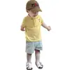 Novo conjunto infantil estilo coreano, fofo conjunto de duas peças com camiseta de manga curta e gola polo e shorts listrados para meninos e meninas