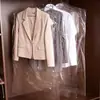 Capa de proteção contra poeira para roupas, armazenamento de jaqueta de plumas, tipo para pendurar, capa de guarda-roupa para uso doméstico, saco de proteção contra poeira para ternos, capa de vestuário transparente para casacos