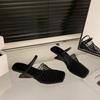 Mules Femininas Fechadas na Ponta, com Trama em Renda Estilo Francês e Vazados, Adequadas para Uso Externo, Sandálias Romanas de Salto Alto com Plataforma Verão 2026