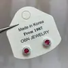 Aretes de Tachuela de Circonita Delicada Brillante Aguja de Plata, Estilo de Lujo Ligero, Diseño de Nicho, Aretes para el Viaje Diario, Aretes Versátiles
