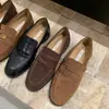 Zapatos Pequeños de Cuero Marrón Retro con Tacón Grueso Mocasines con Moneda Dorada Zapatos Individuales Británicos de Gama Alta Nuevos 2025 Zapatos de Mujer