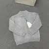 Suéter Abrigo Cardigan Gris Estilo Old Money con Cremallera y Cuello Alto para Hombre Holgado Casual Retro Americano Ropa de Punto