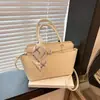 Bolsa de Mão Retro de Luxo Feminina 2025 Verão Nova Moda Tendência Bolsa de Ombro para o Dia a Dia Bolsa Tote de Grande Capacidade