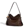 Bolsa de Ombro Fashion de Design Exclusivo Grande Capacidade para Mulheres 2025 Nova de Inverno Bolsa Tote de Mão Grande Capacidade para o Dia a Dia