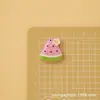 Suministro directo de fábrica de accesorios de resina: Imanes de nevera transparentes de frutas de dibujos animados, colgantes, pegatinas para funda de teléfono y pasadores de pelo, para hacer tú mismo y hechos a mano
