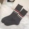 Meias Femininas de Meia-Canela Outono e Inverno, Meias Estilo College, Absorventes de Suor, Pés Sem Odor, Listras Que Não Desbotam, Meias Felpudas Estilo Japonês, Fofas e Simples