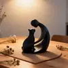 Producto Nuevo de Gran Venta Transfronterizo: Adorno de Estatua de Humano y Gato, Estatua Decorativa Moderna de Escritorio, Adorno Decorativo