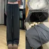 Calça de Moletom Cinza Escuro Reta para Mulheres, Novo Estilo Outono/Inverno 2025, Petite Cintura Alta Solta Caimento Fluido Forrada com Fleece Perna Larga