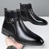 Botas Quadradas de Couro Masculinas de Tamanho Grande Transfronteiriças Estilo Britânico Formais de Negócios Botas Curtas Textura de Couro Genuíno Zíper Lateral Sapatos de Couro de Cano Alto