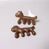 Festival del Año del Caballo Sandalia Pequeña con Forma de Caballo Peine de Masaje de Sándalo, Peine Pequeño con Forma de Caballo para Meridianos del Cuero Cabelludo y la Cabeza, Peine Portátil para Terapia de Cabeza