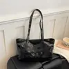 Bolsa de Axila Estilo Coreano de Nicho Transfronteriza para Mujer 2026 Nueva Gran Capacidad para el Trabajo Moderna Versátil Bolso Tote Bolso de Hombro