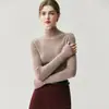 Suéter de lã fio Yangtze finamente fiado gola alta feminino slim fit 2026 Outono/Inverno Nova Chegada suéter de manga longa justo camada base