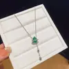 Ilha Azul Claro do Mar! Colar com pingente quadrado de zircônia azul em formato de flor, corrente para clavícula de luxo leve e nicho, colar de alta qualidade para mulheres