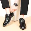 Zapatos de Piel con Patrón de Cocodrilo Talla Grande Nuevos Zapatos de Piel Formales de Negocios Calzado Casual Slip-On Estilo Británico de Comercio Exterior para Jóvenes