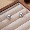 Pendientes de perlas de plata de ley 999 con diseño de múltiples tamaños y nicho avanzado, ligeros y de lujo para todo tipo de peinados.