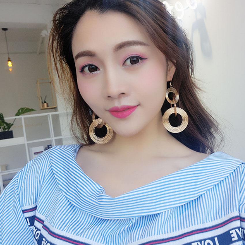 4277291233_290621008