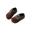 Zapatos de cuero retro estilo francés para niñas, nuevos zapatos de gamuza con punta dividida y suela blanda estilo coreano 2026, zapatos para bebé tipo Birkenstock primavera/otoño