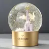 Bola de cristal personalizada decoración de artesanía de resina de escritorio creativa 100 mm regalo de marca para clientes globo de nieve