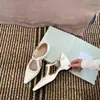 Zapatos de salón Chuyuji estilo coreano de punta fina con tacón grueso para mujer, primavera 2026, zapatos vintage suaves sin cordones con tira cruzada