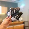 Zapatos nuevos para bebé, antideslizantes, para niñas y niños, de suela blanda, con diseño de concha, adecuados para bebés e infantes, zapatillas deportivas y tenis casuales