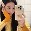 Ins fan amarillo pequeño floral caricatura lente aplicable iphone18promax funda de teléfono móvil Apple 17pro para mujer 16 nuevo